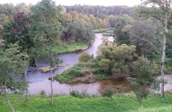 Ekspedicija „Baidarė upėje“ tęsiasi laukinėje Jūros upėje